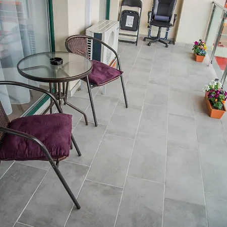 Gavas Viva City Lägenhet *